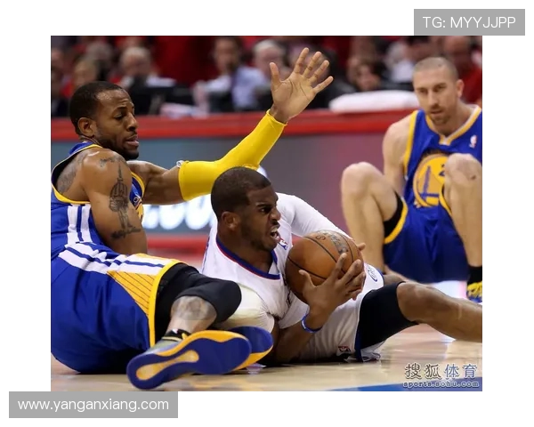 2015年勇士与雷霆季后赛对决全景回顾及精彩瞬间分析