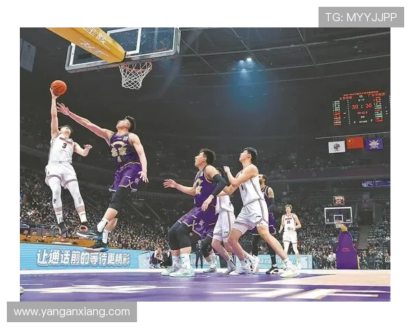 CBA激战上海队对决广东队谁能笑到最后精彩赛事即将上演