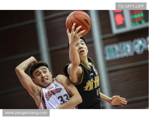 朱俊龙：从青涩少年到羽坛新星的奋斗与成长之路