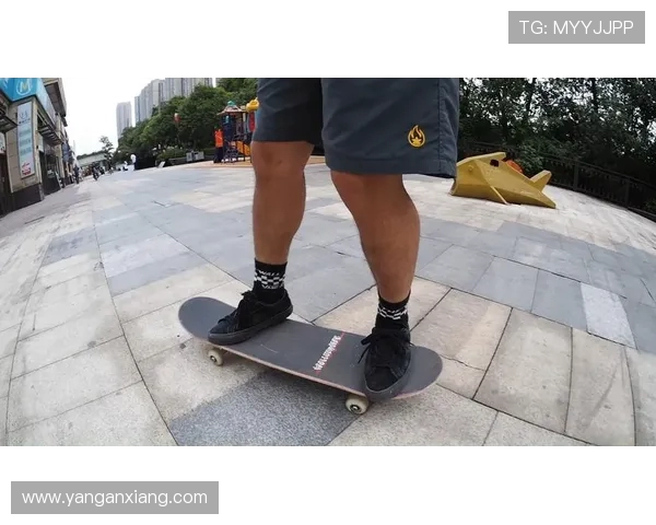 滑板战术解析:广州滑板队独特盯防体系的深度剖析与应用 滑板战术解析:广州滑板队独特盯防体系的深度剖析与应用